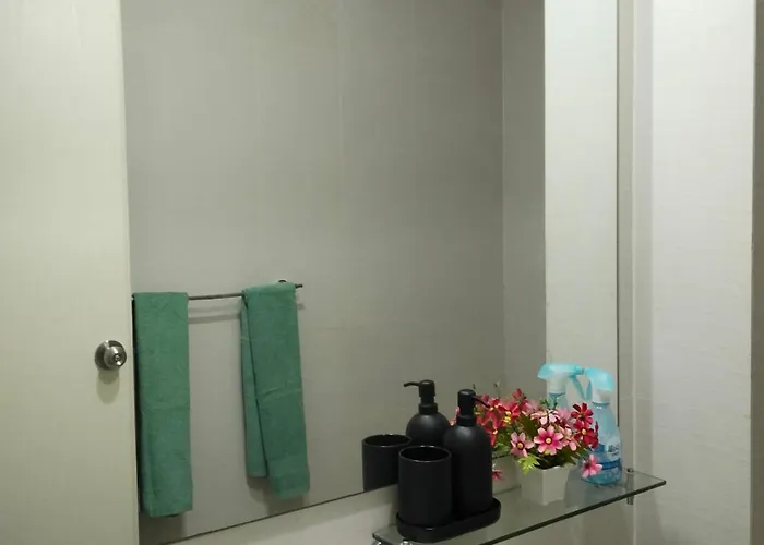 Oasisstaycation Bed & Breakfast Manilla